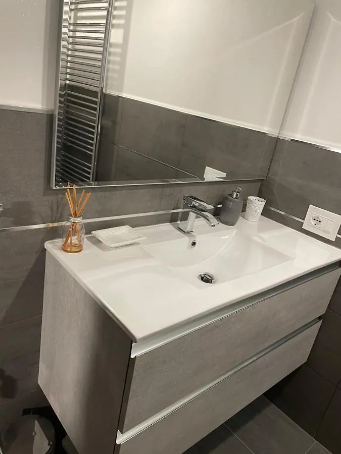Holiday home Lenimar Apartments Milano Cesano Maderno Italy